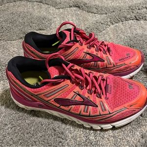 Women’s Transcend Brooks